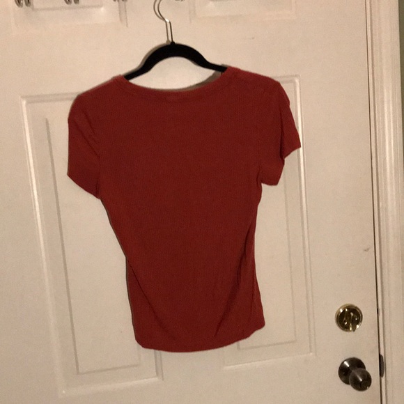 Button T shirt - Picture 2 of 2